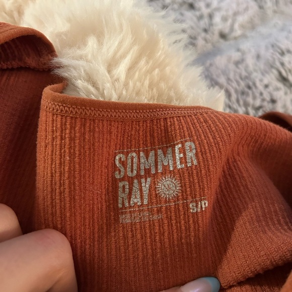 Sommer Ray workout 4 pc set - Rust and Cream - Picture 8 of 8